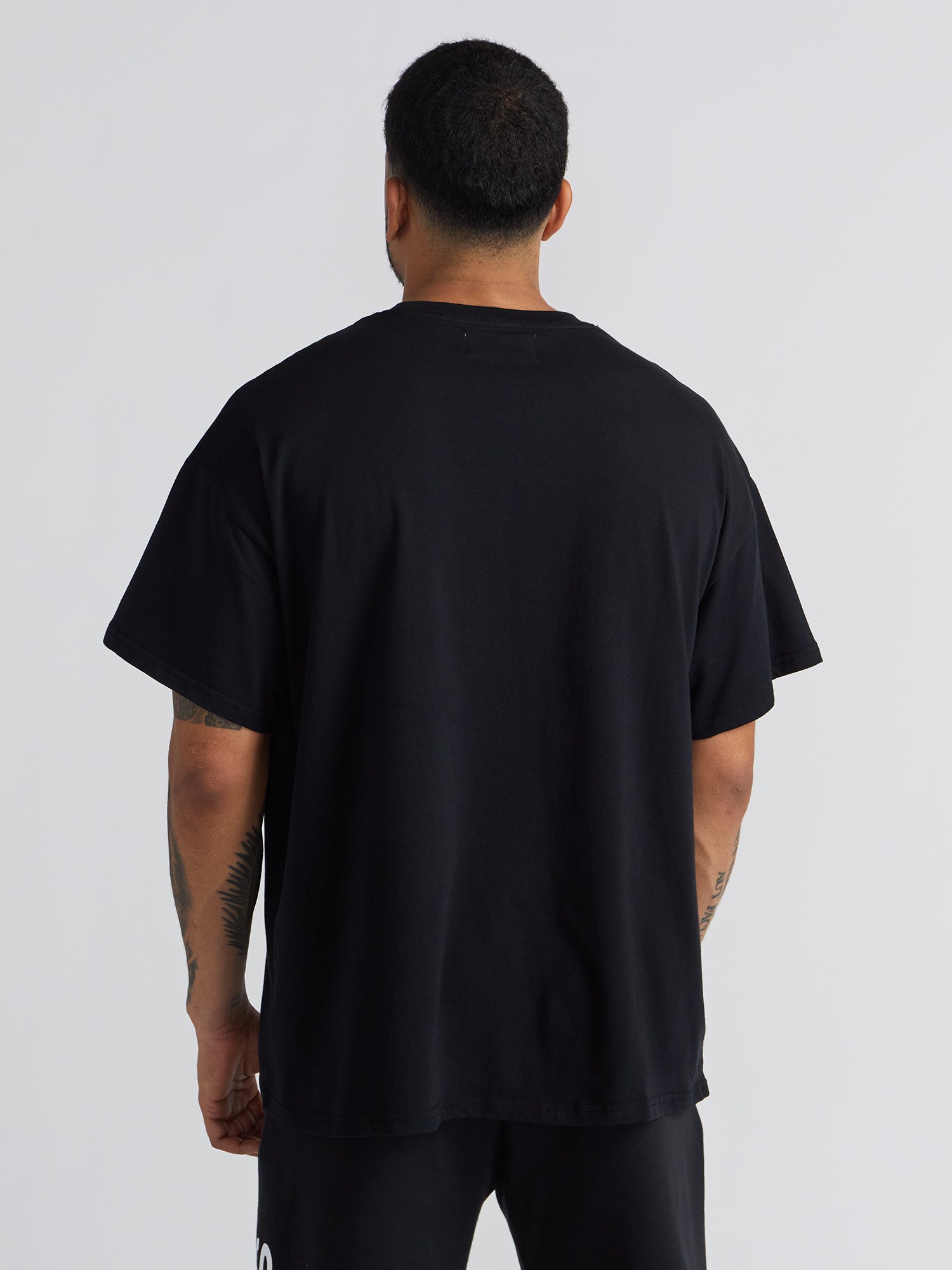 RUBY CORE BLACK POCKET TEE | Soul by SoulCycle