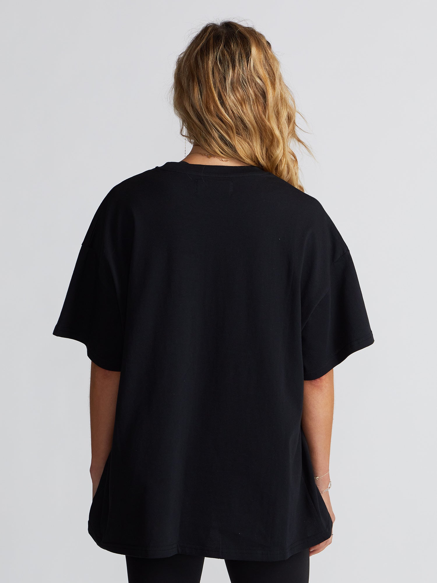 RUBY CORE BLACK POCKET TEE | Soul by SoulCycle