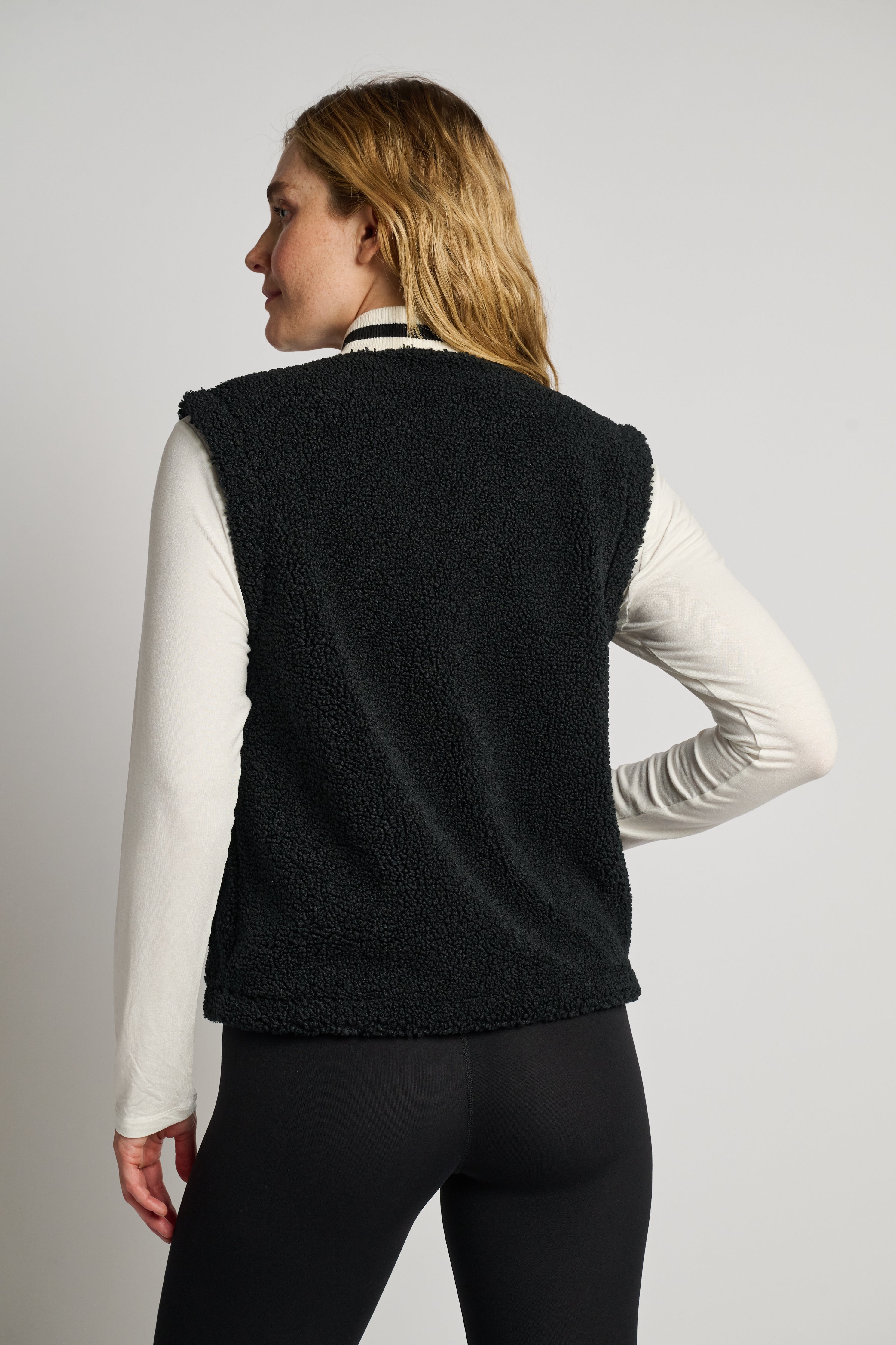 Aster Sherpa Vest | Splits59