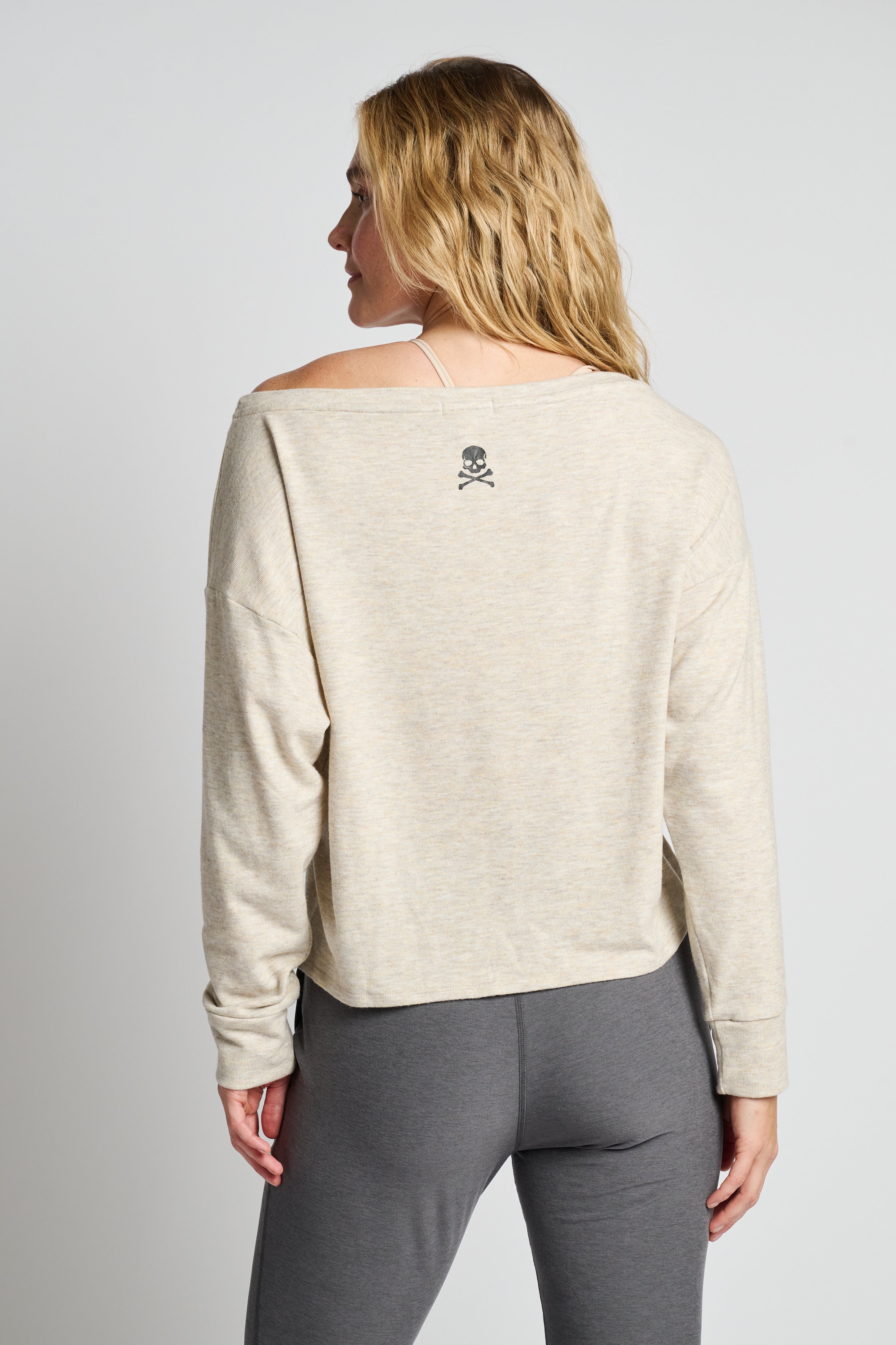 Let Loose Pullover | Beyond Yoga