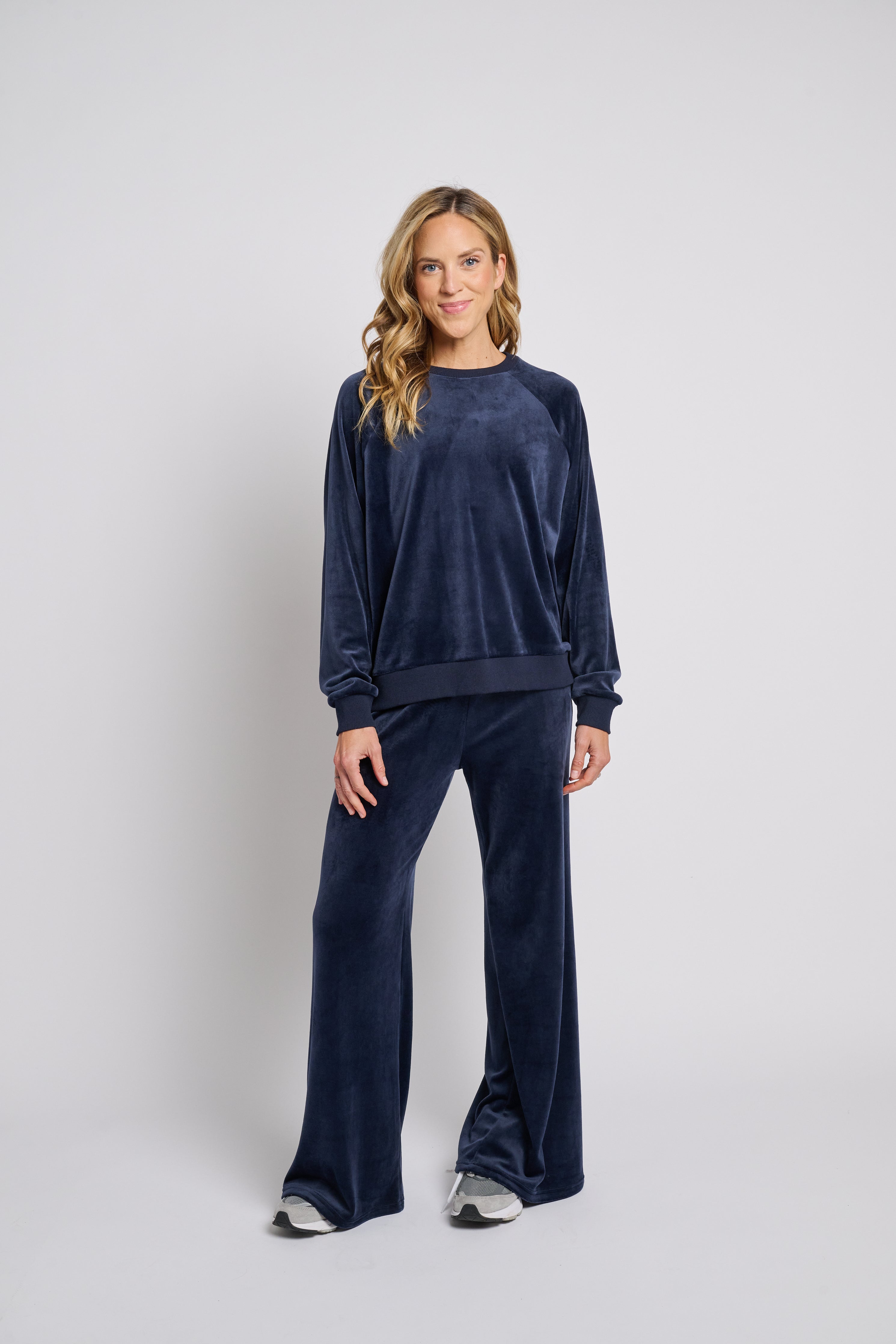 JOY VELOUR CREWNECK | Splits59