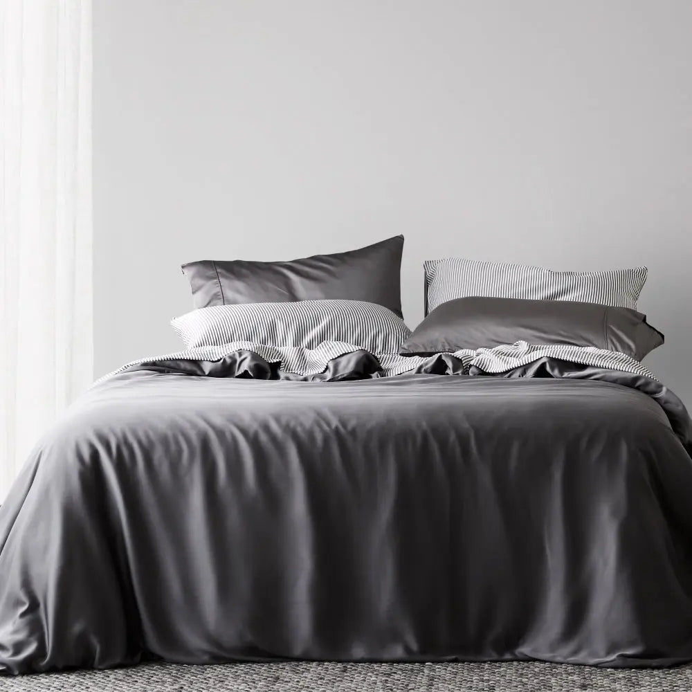 Signature Duvet Cover / Slate