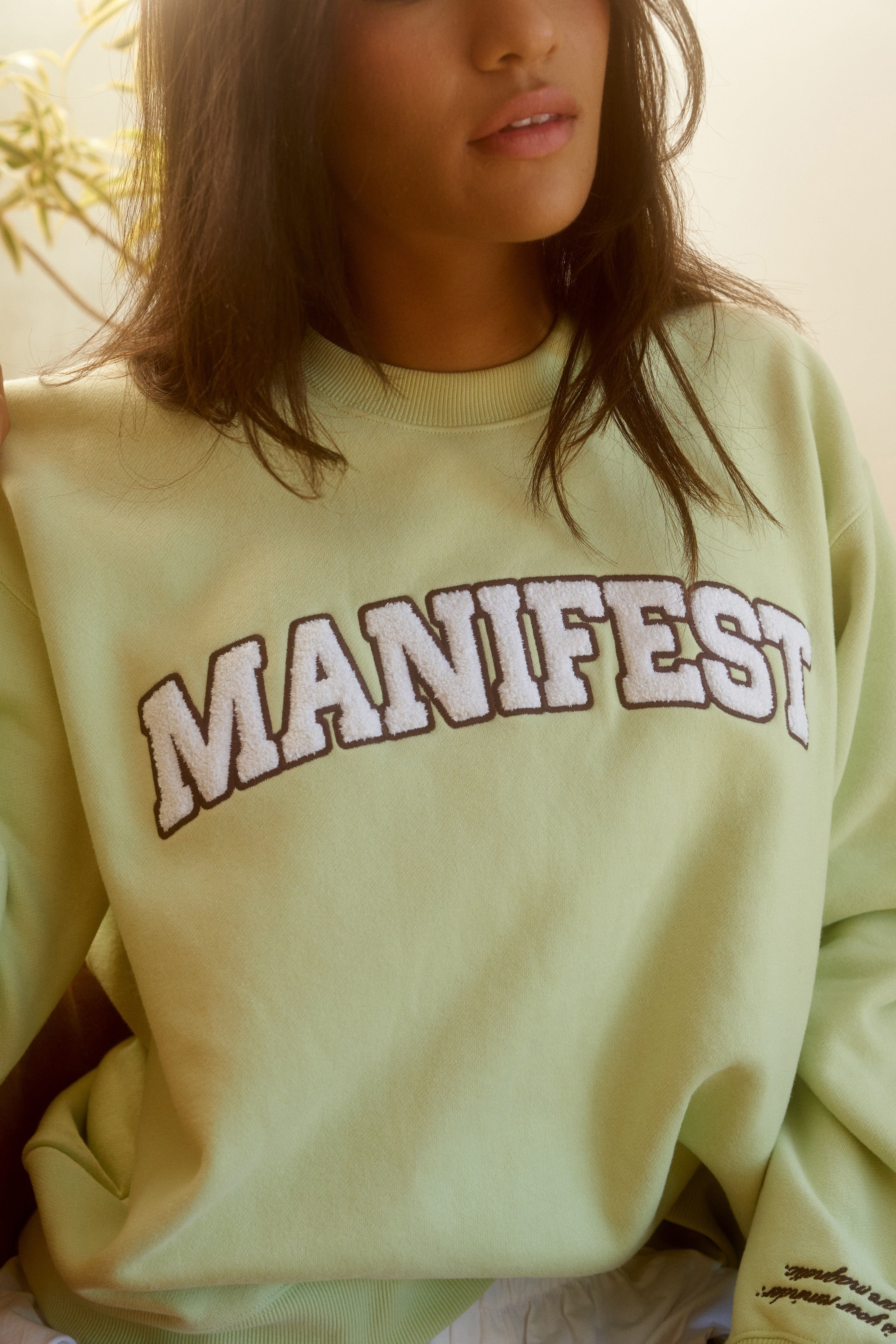Manifest Classic Crewneck