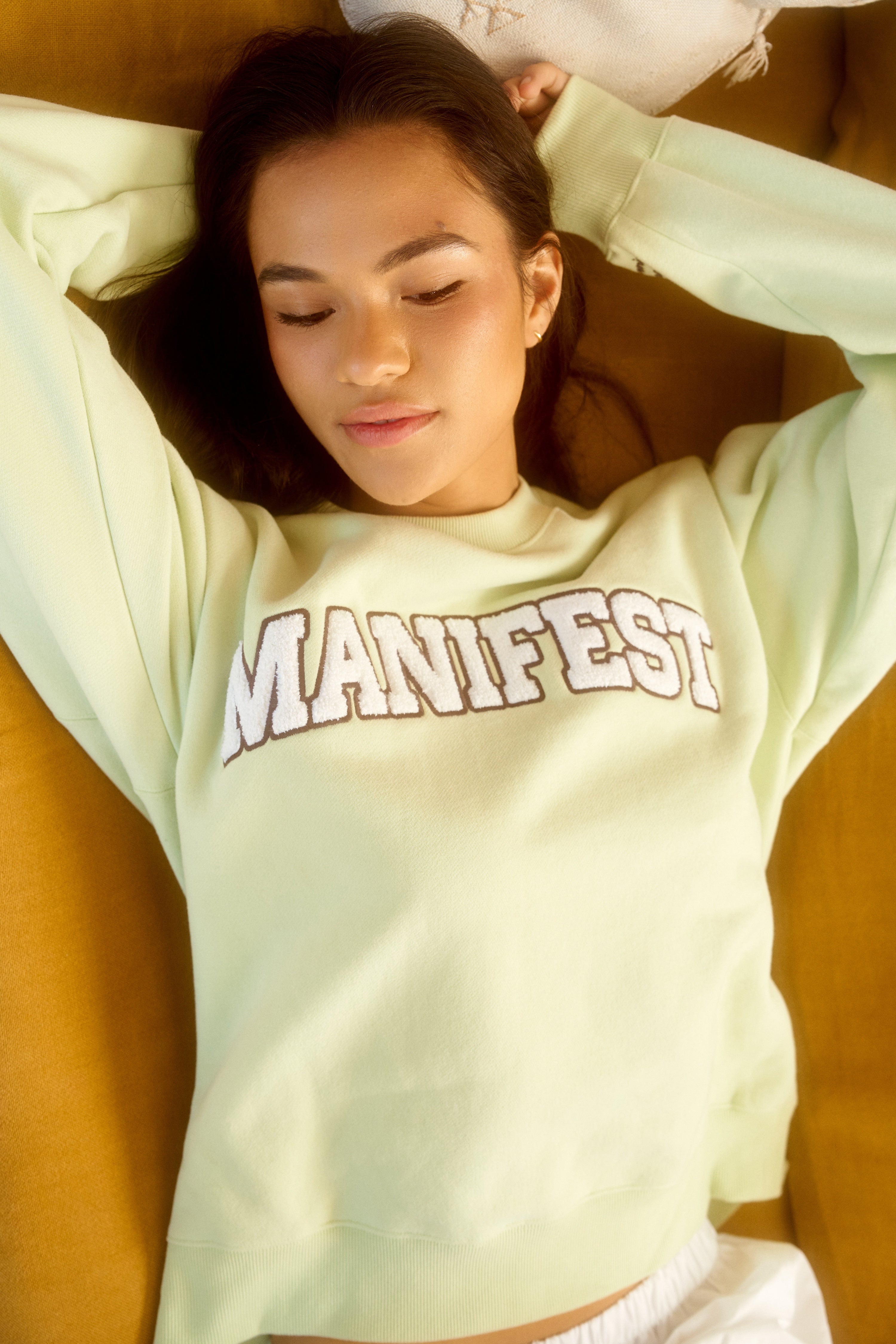 Manifest Classic Crewneck