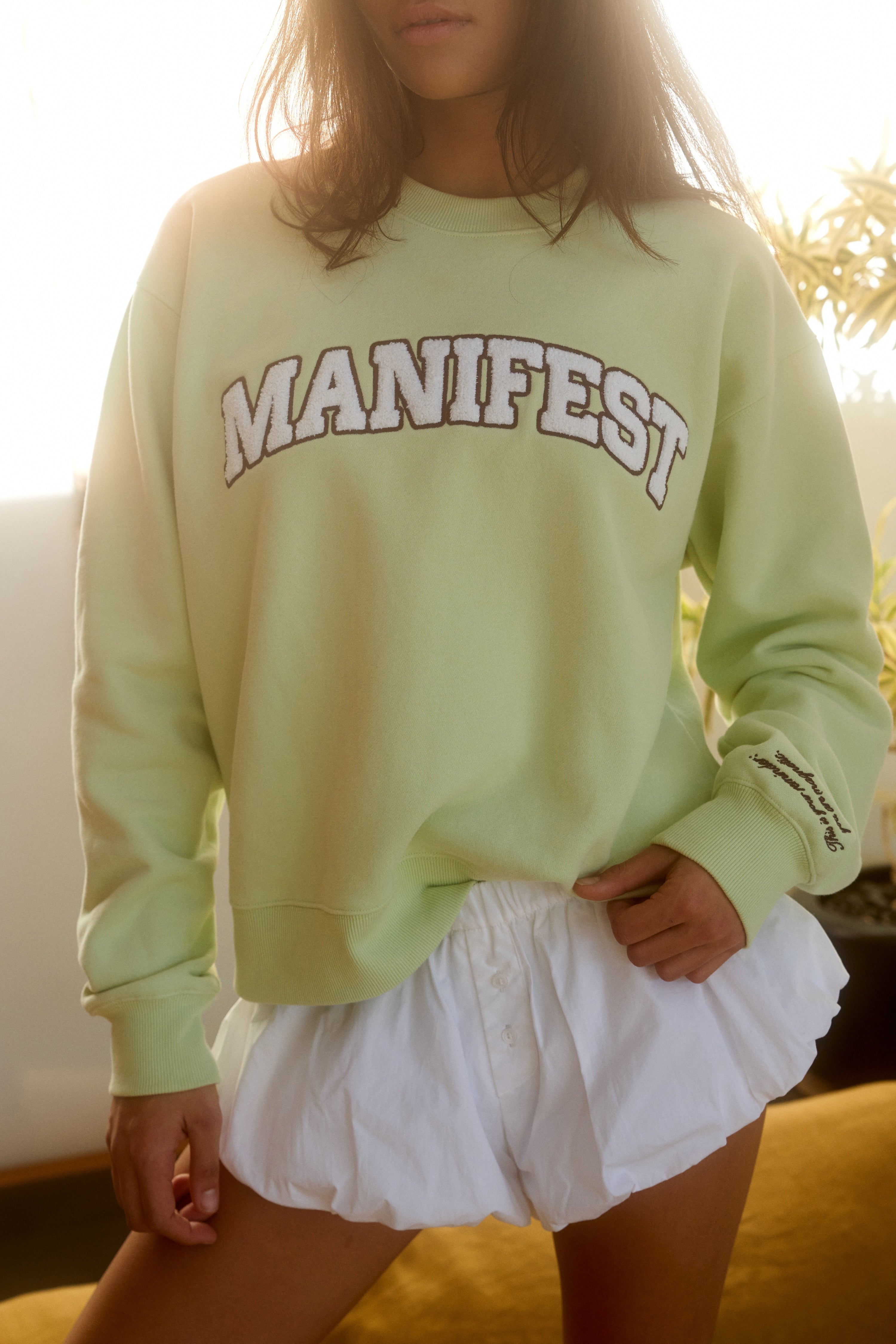 Manifest Classic Crewneck