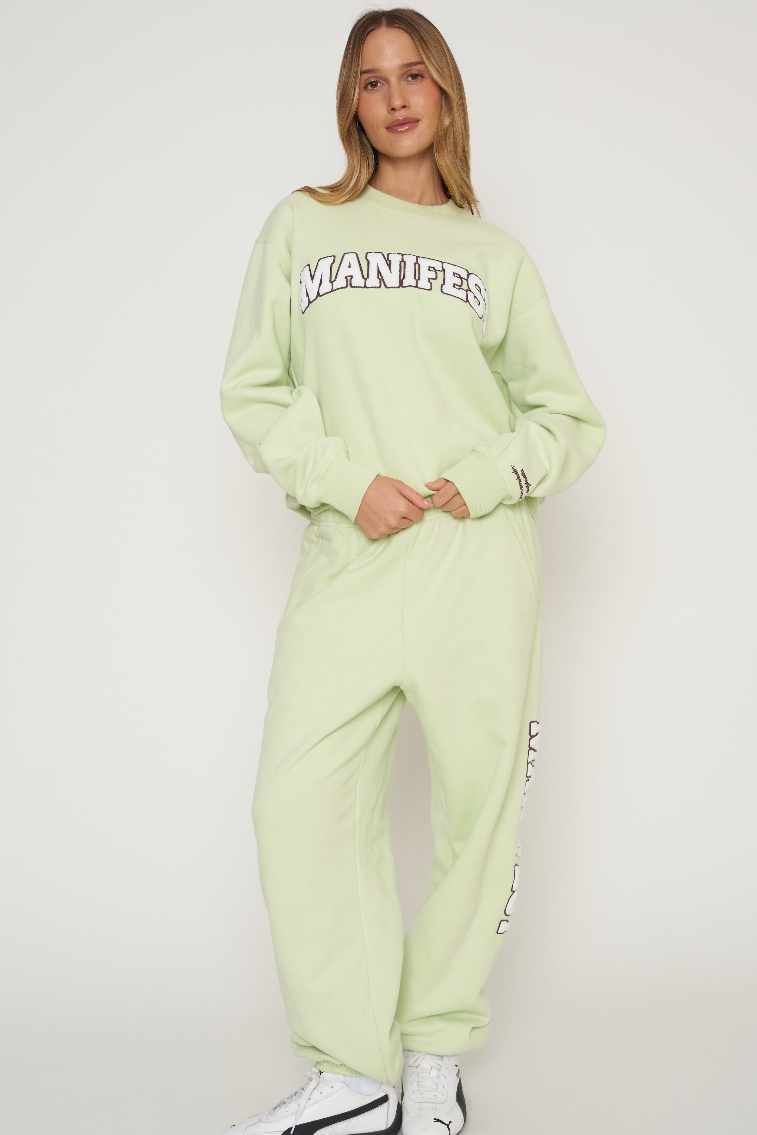 Manifest Classic Crewneck