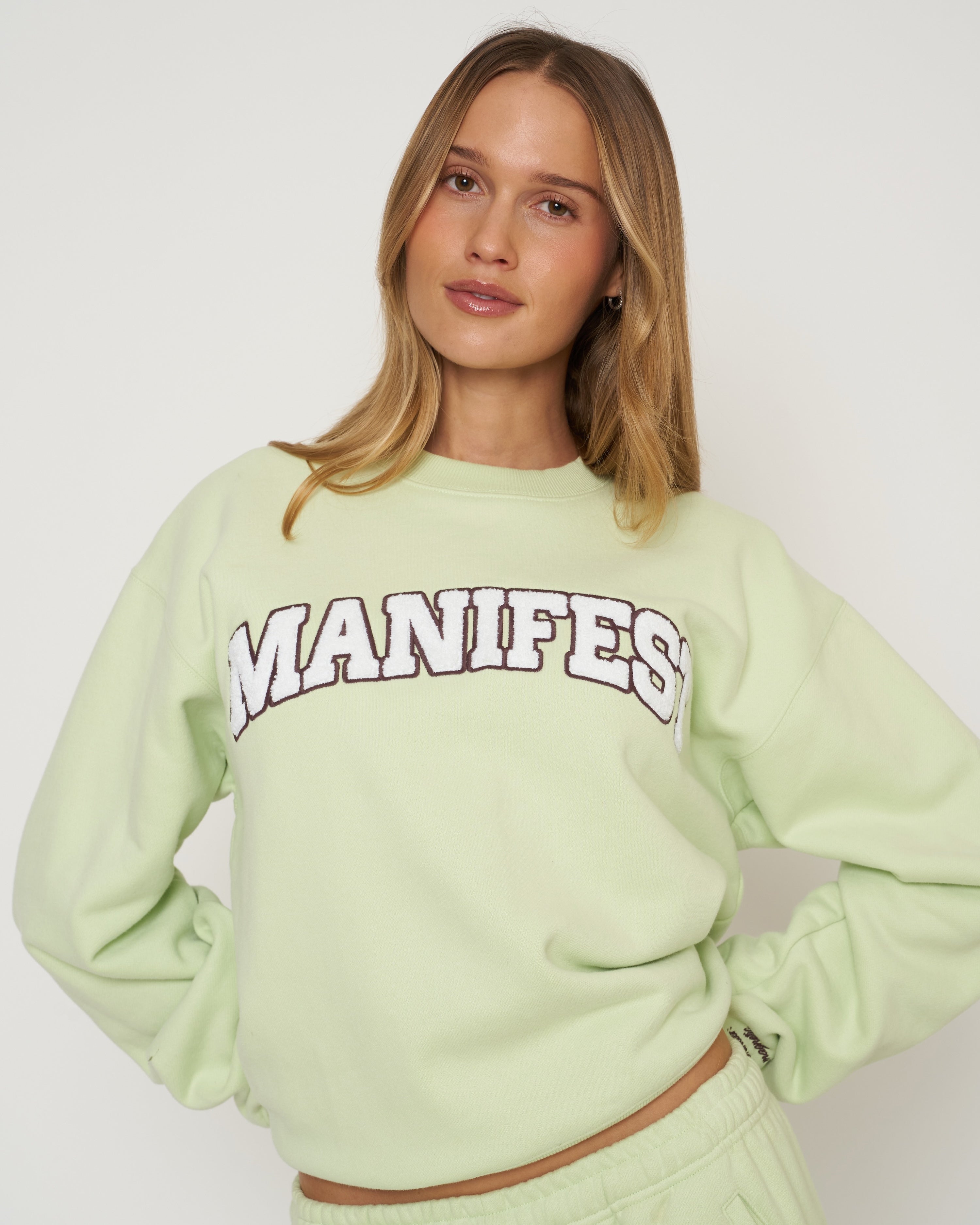 Manifest Classic Crewneck