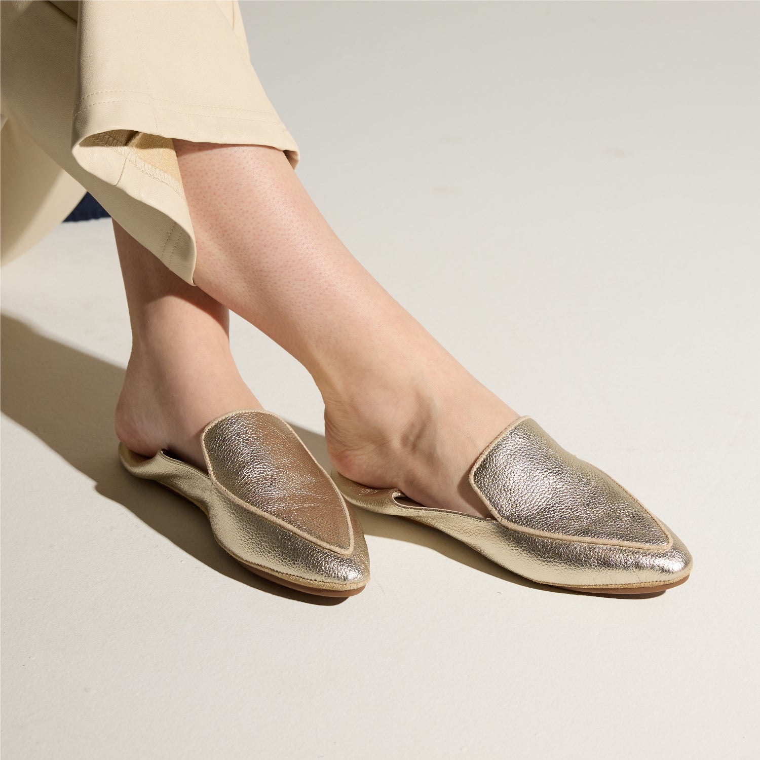 VIVINA IN GOLD METALLIC LEATHER - Yosi Samra  - Women's Flats