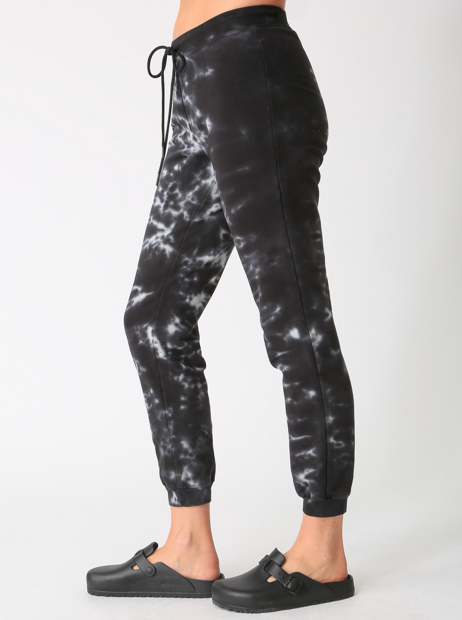 SUNNY JOGGER - Lightning Onyx/Cloud | ELECTRIC & ROSE