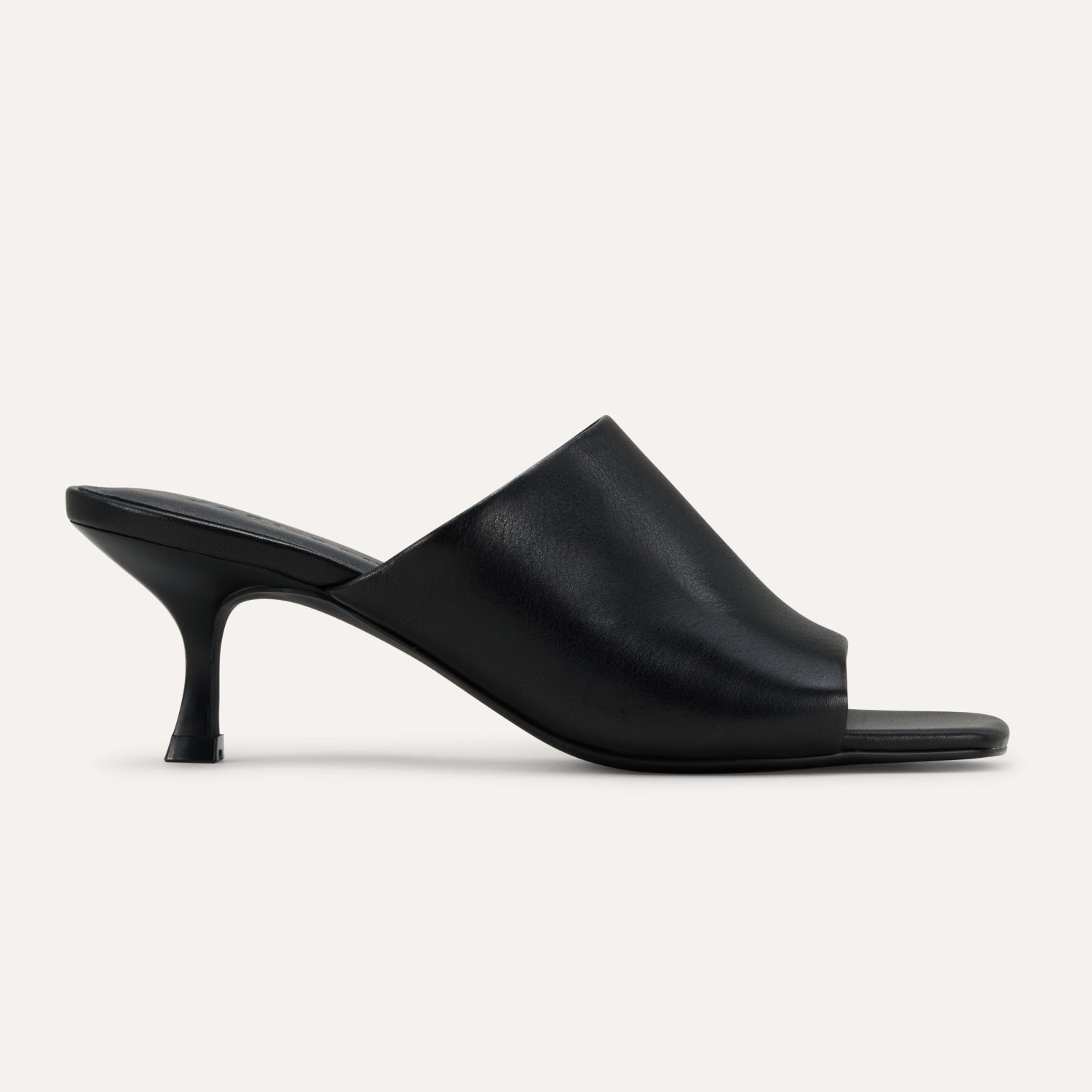 WREN IN BLACK LEATHER - Yosi Samra  -