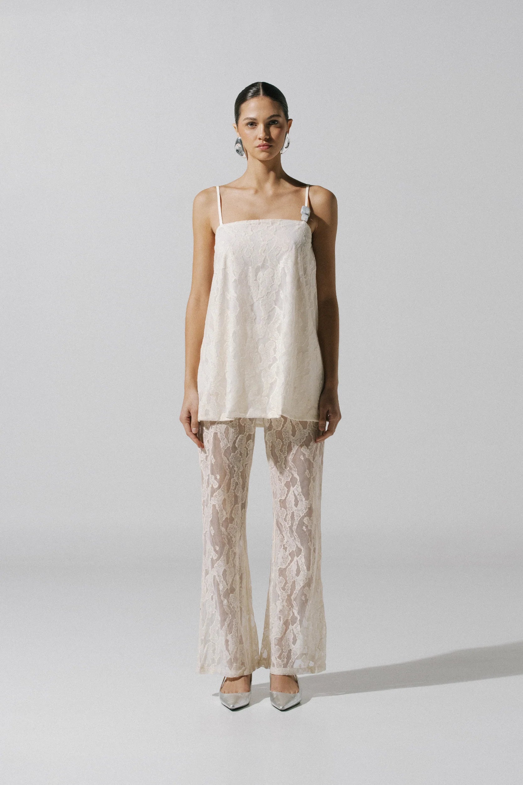Porto Top by Baobab in Ivory color, Square neckline with Adjustable straps and Lace fabric.