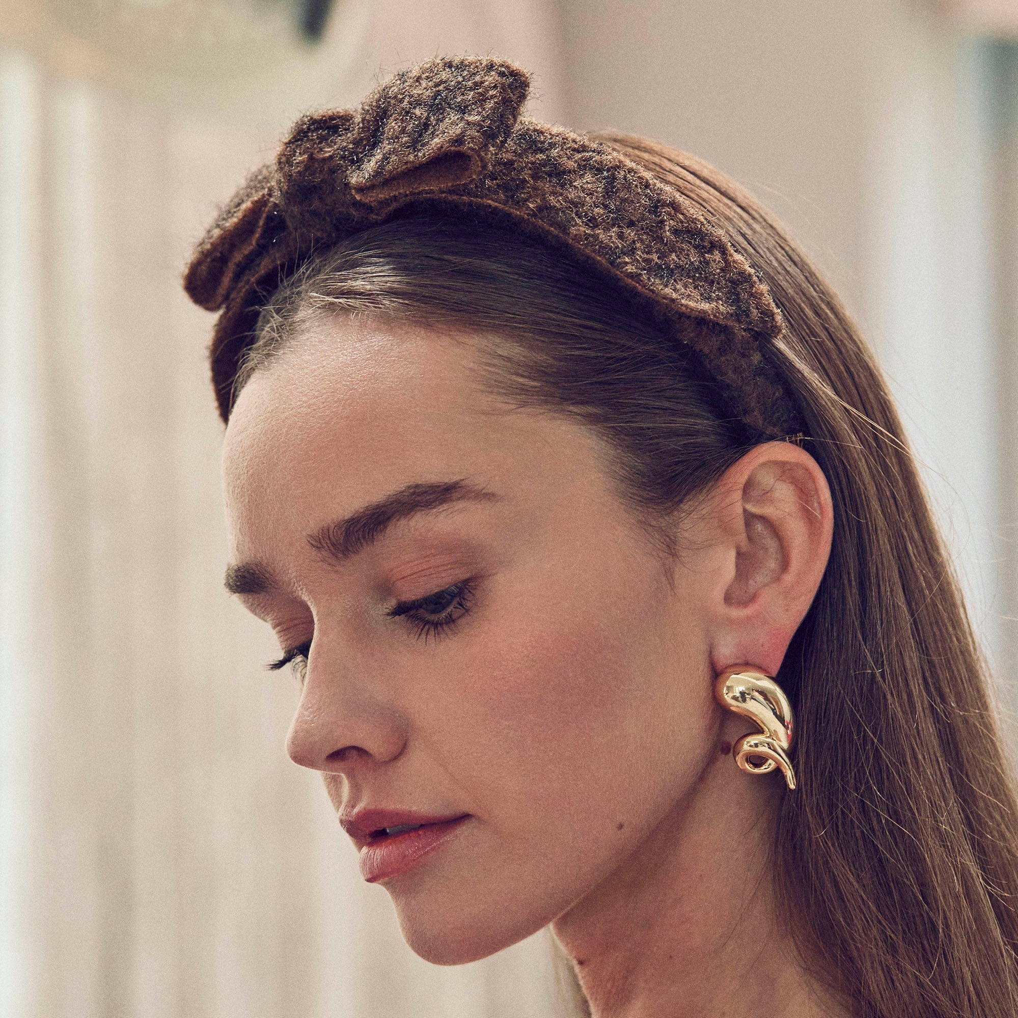 Lele Sadoughi EARRINGS GOLD TWIRLY BUTTON EARRINGS