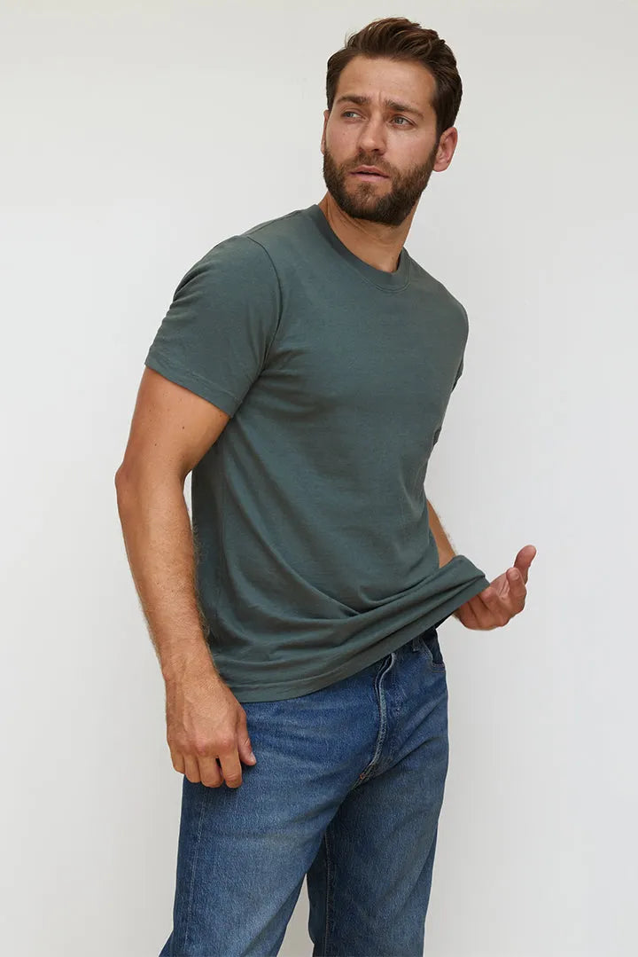 mick recycled cotton tee | uniform green